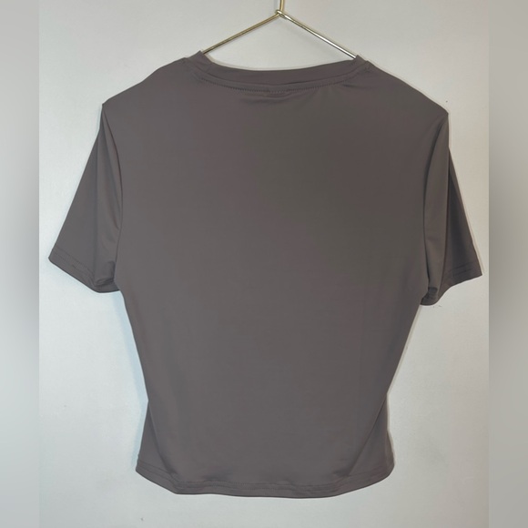 Gray shirt - Picture 2 of 3